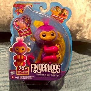 NEW NIP FINGERLINGS 2.0 Charli Violet Purple Fuzzy Interactive Finger Monkey Toy